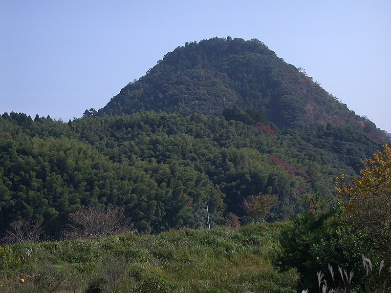 ファイル:Gassan Toda Castle Gassan.jpg