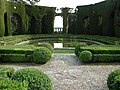 Giardino di villa gamberaia, parterre d'acqua, emiciclo 01.JPG