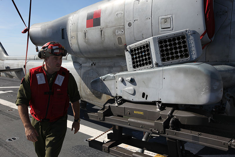 File:HMLA-167 ordnance Marines take to the sea 120203-M-BS001-089.jpg