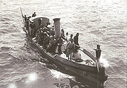 HMS Triumph picket boat.jpg