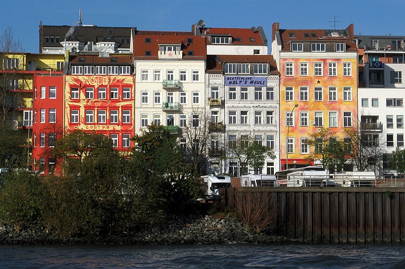 File:Hamburg hafenstrasse von hafen aus.JPG