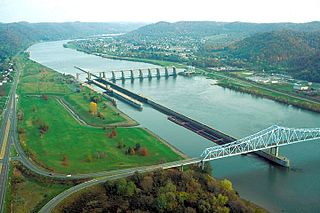 <span class="mw-page-title-main">Hannibal Locks and Dam</span> Dam in / New Martinsville, West Virginia