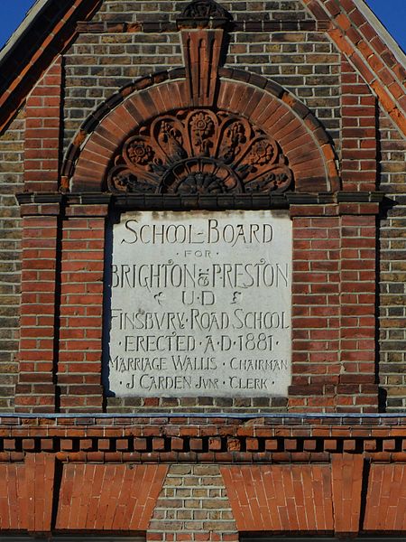 File:Hanover Lofts (former Finsbury Road Board School), Finsbury Road, Hanover, Brighton (January 2014) (Plaque).jpg