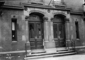 Entrance doors (1934) Historic American Buildings Survey, Arnold Moses, Photographer March 4, 1936, ENTRANCE DOORS. - Stuyvesant Apartments, 142 East Eighteenth Street, New York, New York County, NY HABS NY,31-NEYO,25-5.tif