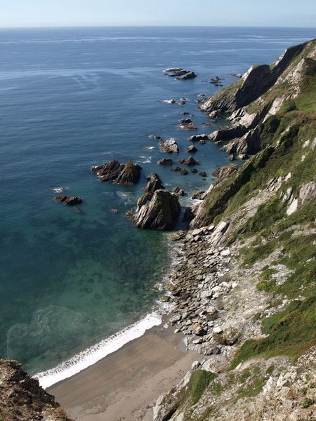 File:Hoist Beach - geograph.org.uk - 1511570.jpg