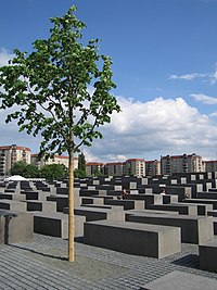 Memorial Untuk Orang-Orang Yahudi Yang Terbunuh Di Eropa: Memorial di Berlin, Jerman, untuk memperingati Holokaus