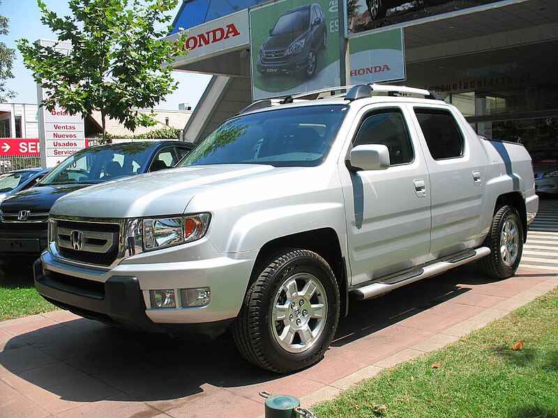 File:Honda Ridgeline RTL 2010 (4902123380).jpg