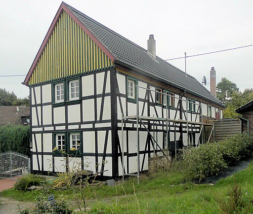 Imhausen, Wohnhaus Eichholzweg 1