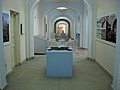 Внутри музея в 2008 году