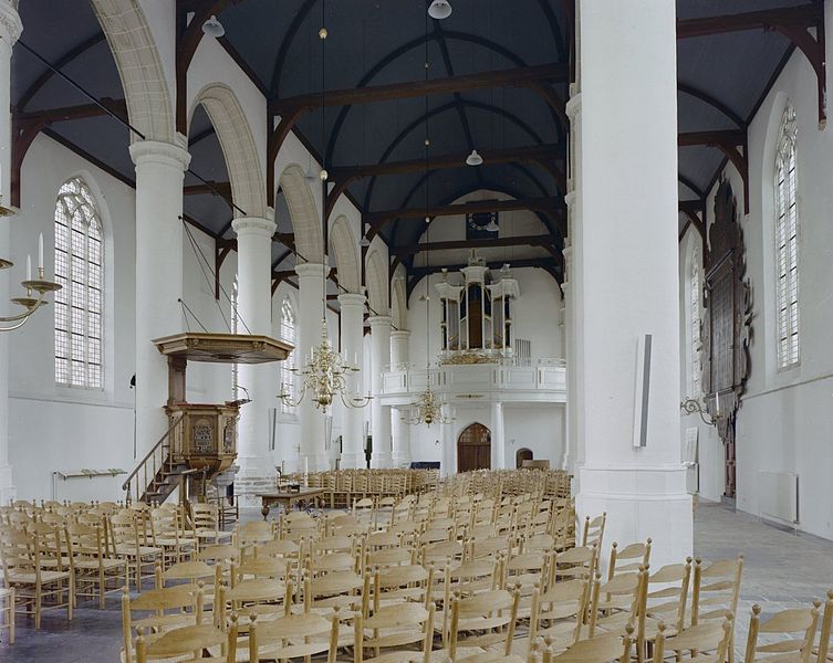 File:Interieur, overzicht middenschip naar het orgel - Noordwijk-Binnen - 20337669 - RCE.jpg