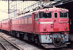 ED76 501 on a local passenger service in Hokkaido in 1986