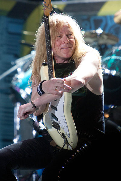 File:Janick Gers @ Bluesfest July 6 2010.jpg