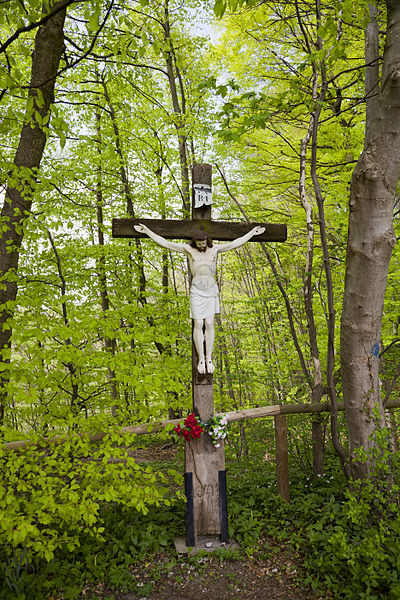 File:Jesucristo junto al monasterio de Andechs, Alemania 2012-05-01, DD 06.JPG