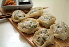 Jjin-mandu (steamed dumplings)