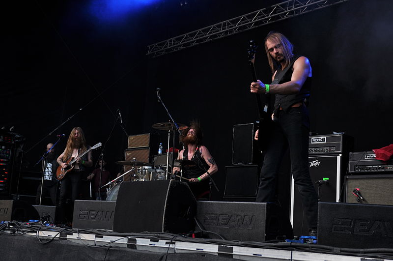 File:Kadavar (German Psychedelic Rock Band) (Essen Werden 2014) 14.JPG