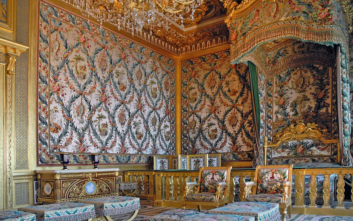 chateau de fontainebleau interior