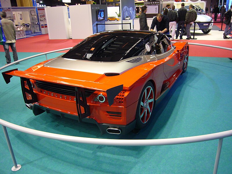 File:Lada Revolution III Concept (14515943583).jpg