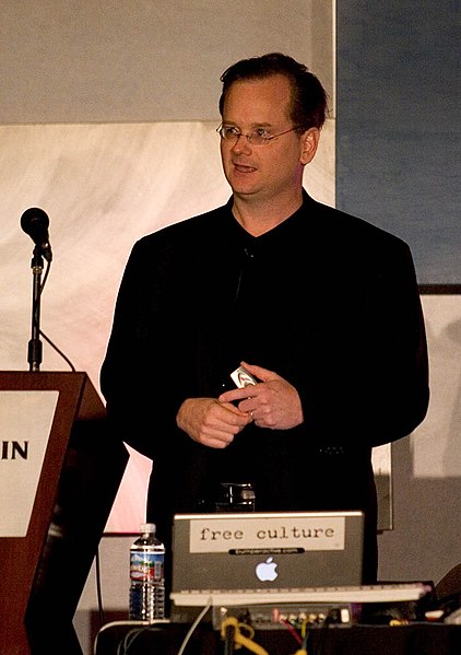 File:Larry lessig etech05 050317.jpg