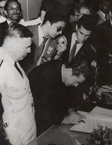 Brizola's inauguration in 1959 Leonel Brizola tomando posse como governador do Rio Grande do Sul.tif