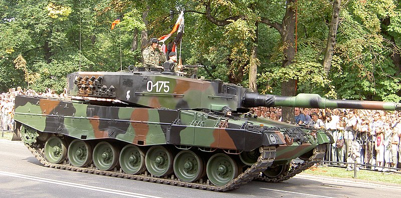 File:Leopard 2 tank.JPG