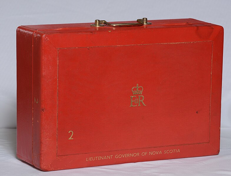 File:Lieutenant Governor Dispatch Box.jpg