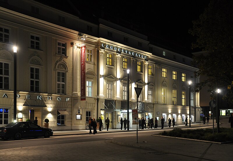 File:Linz Landestheater 3.jpg