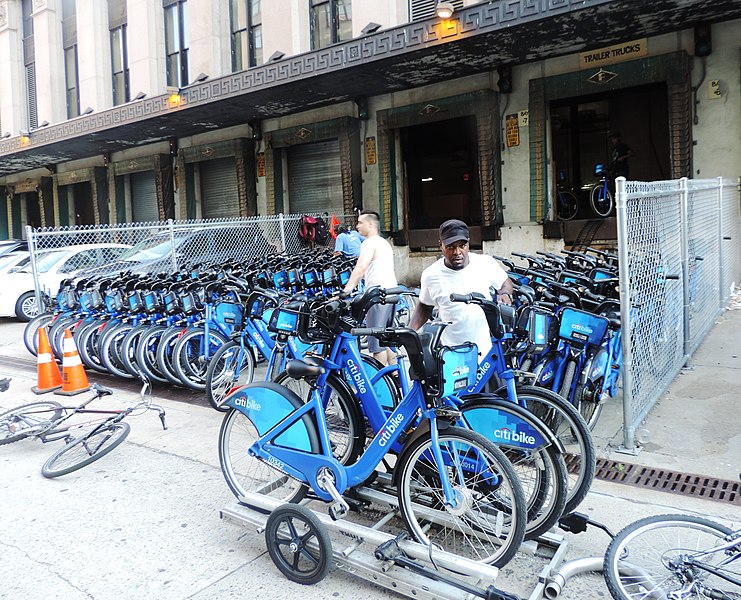 File:Loadking Citibike trailer W31 jeh.JPG