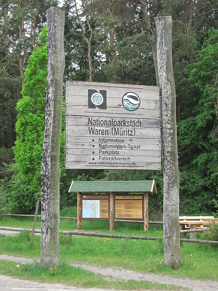 File:Müritz-Nationalpark Eingangsbereich Waren.nnw.jpg