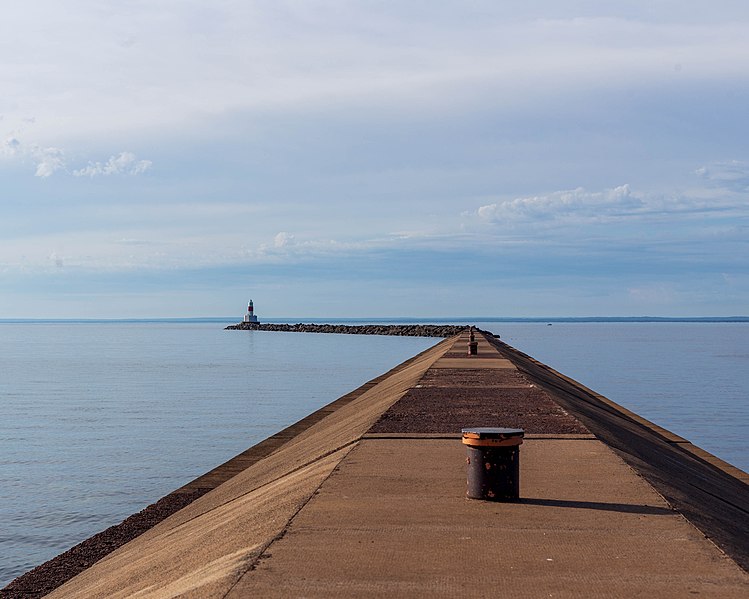 File:Marquette Michigan photo James Conkis 2022-2 24.jpg