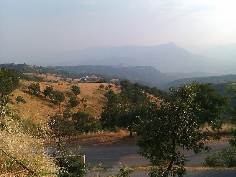 File:Meteora - panoramio (1).jpg