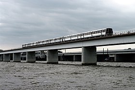 Міст метро через Потомак
