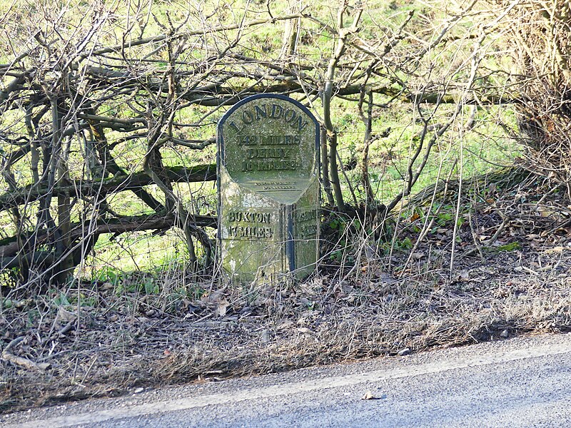 File:Milepost on A515 near Tissington 02.jpg