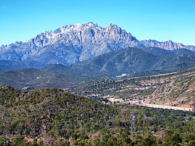 Pohled na jehly Popolasca z Morosaglia.