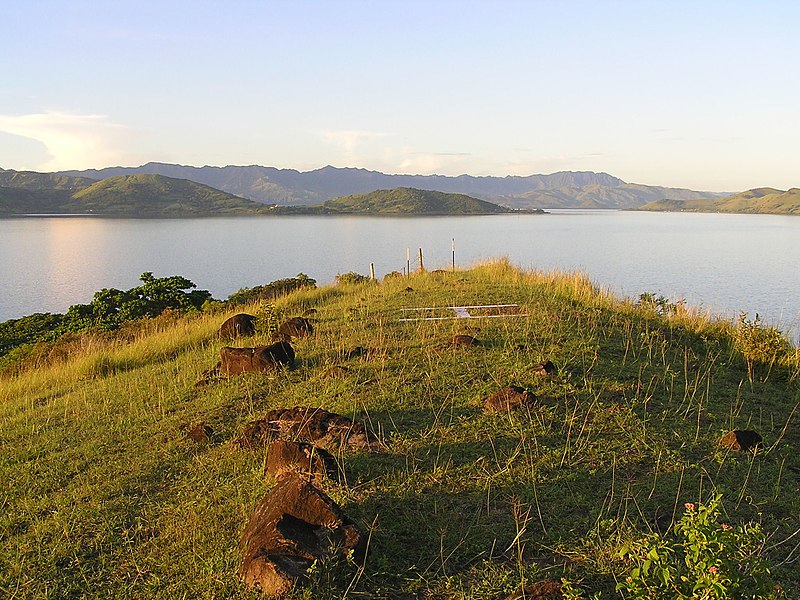 File:Nananuira Heliport and view across to mainland - panoramio.jpg