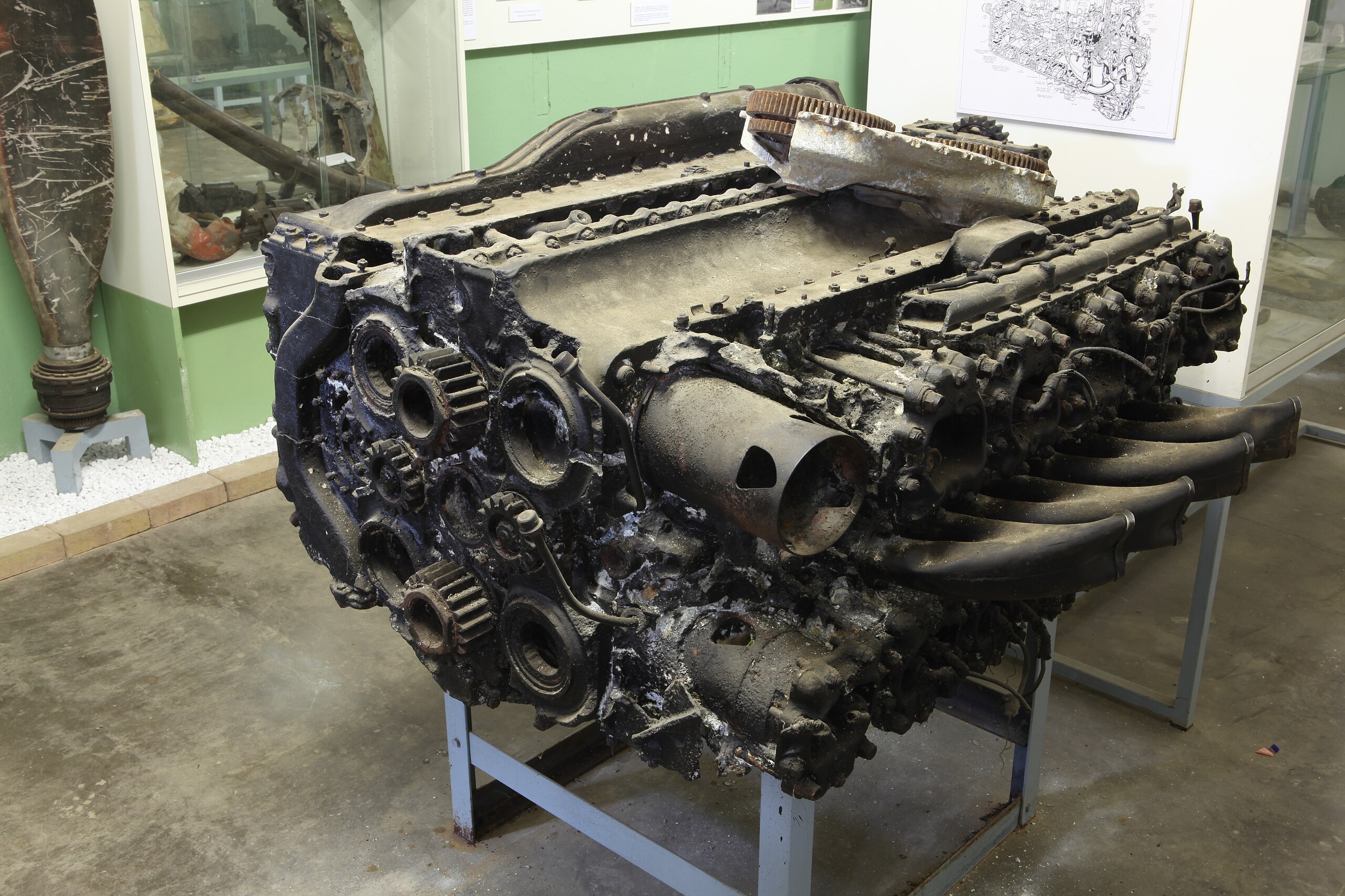 File:Napier Sabre II A Engine from Hawker Typhoon or Tempest