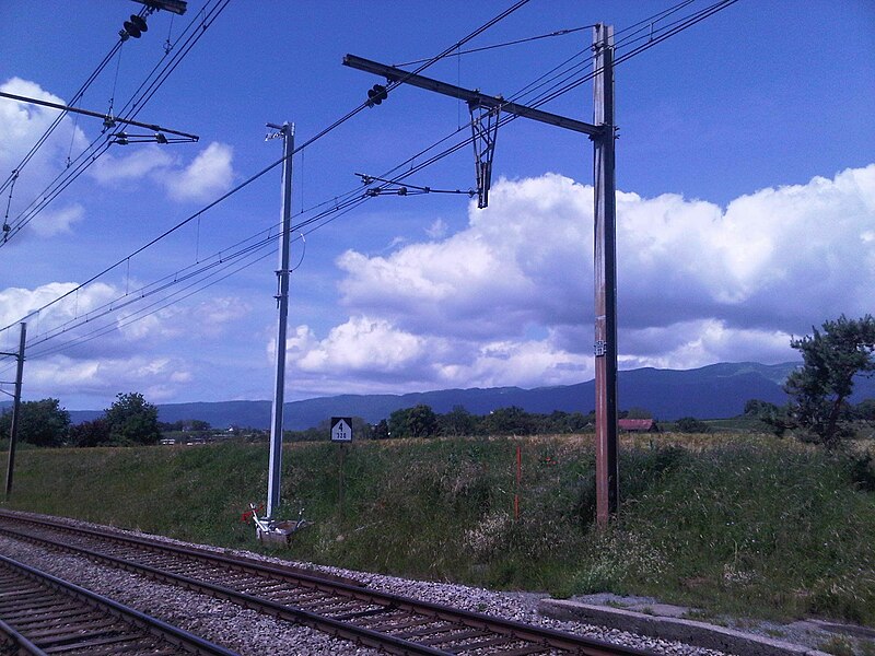 File:New catenary Bourdigny.jpg