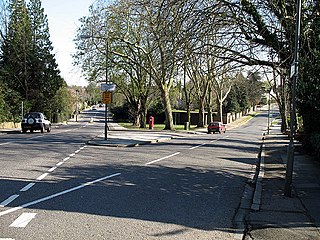 Oakleigh Park Human settlement in England