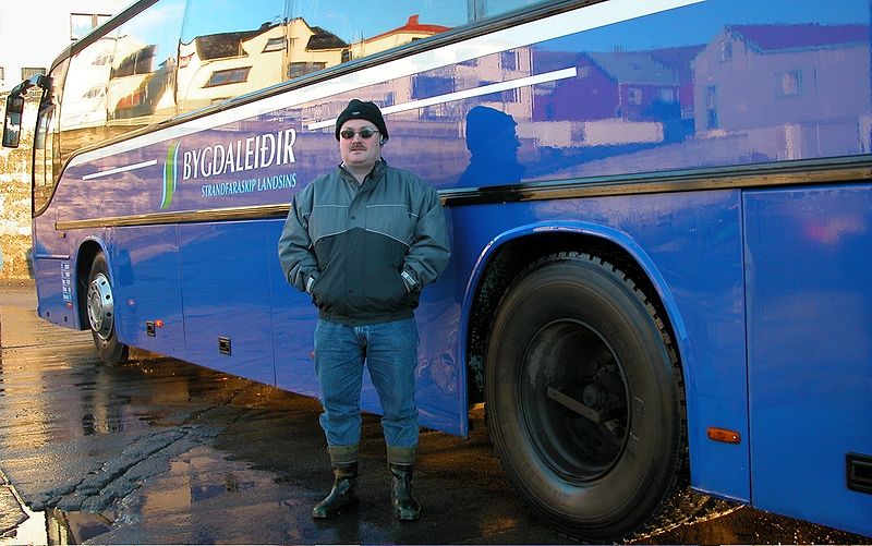 File:Overland bus in the Faroe Islands.jpg