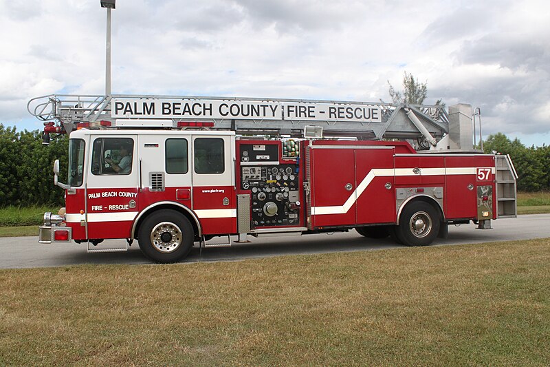 File:PBCFD Quint 57 Side View.JPG