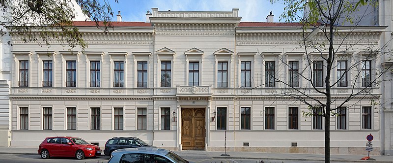 File:Palais Dobner-Dobenau Theresianumgasse 33 DSC 9203w.jpg