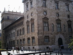 El Palau des del Carrer de Cavallers.