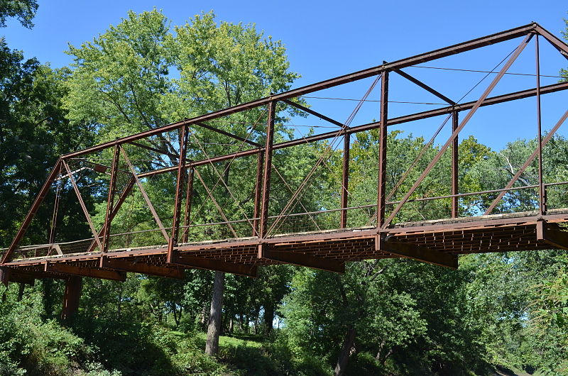 File:Papinville Marais des Cygnes River Bridge -- Undercarriage and Superstructure.jpg