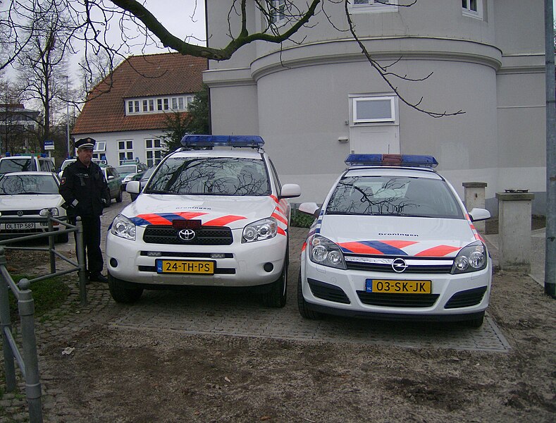 File:Police Car The Netherlands Toyota RAV-4 and Opel.jpg