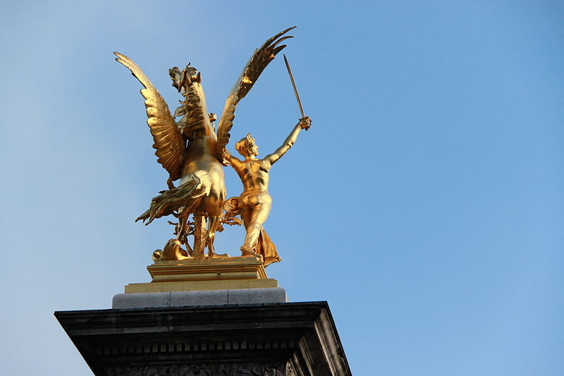 File:Pont Alexandre-III, Paris April 2011 004.jpg