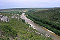 Die Saint-Nicolas-Brücke in den Gardon-Schluchten (Sainte-Anastasie).