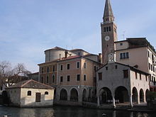 Il porto fluviale e l'oratorio della Madonna della Pescheria