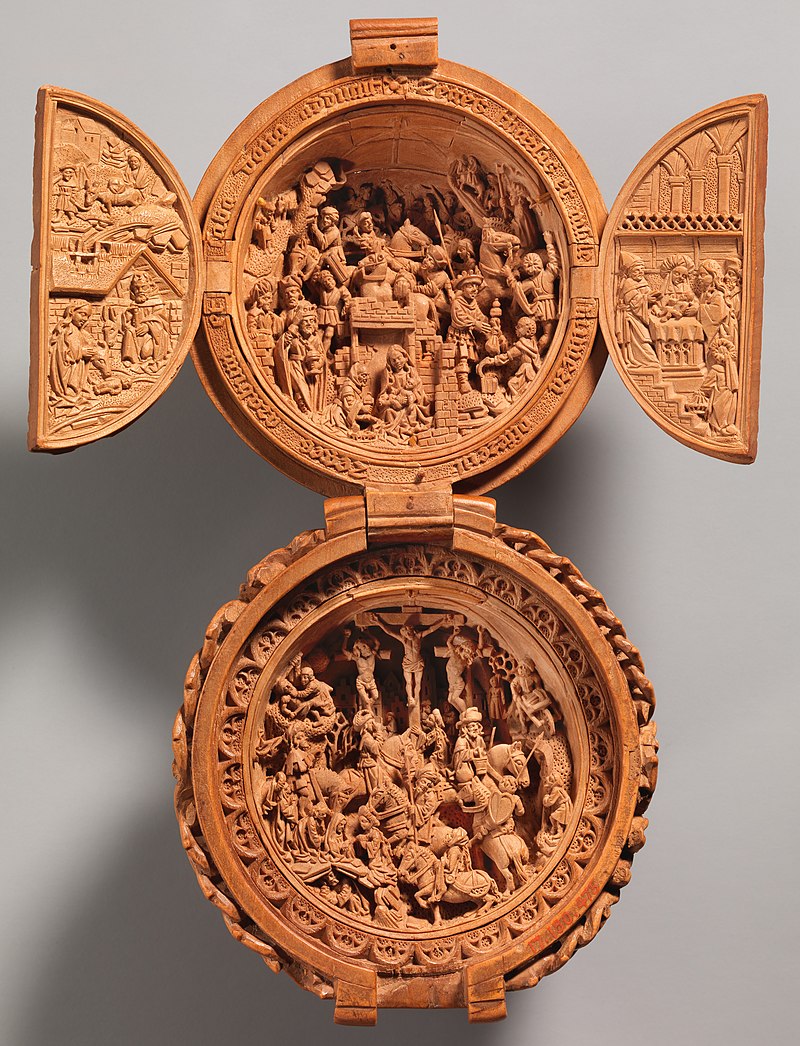 https://upload.wikimedia.org/wikipedia/commons/thumb/9/96/Prayer_Bead_with_the_Adoration_of_the_Magi_and_the_Crucifixion_MET_DP371962.jpg/800px-Prayer_Bead_with_the_Adoration_of_the_Magi_and_the_Crucifixion_MET_DP371962.jpg