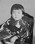 Gambar mini seharga Berkas:Prince Akihito 1936-12.jpg