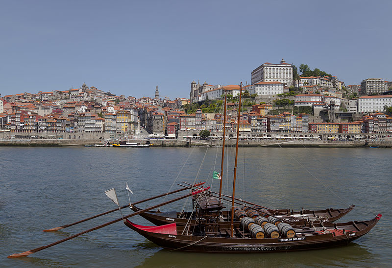 File:Rabelos en el río Duero, Vila Nova de Gaia, Portugal, 2012-05-09, DD 09.JPG