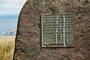 A plaque, written in Portuguese, commemorating the discovery of sirolimus on Easter Island, near Rano Kau Rapamycin plaque on Easter Island.JPG